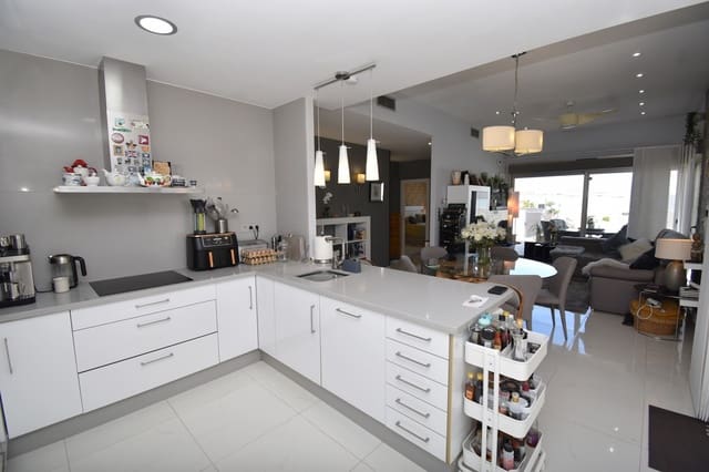 3 makuuhuone Huvila myytävänä paikassa Villamartin, Orihuela mukana uima-altaan - 460 000 € (Ref: 9751679)