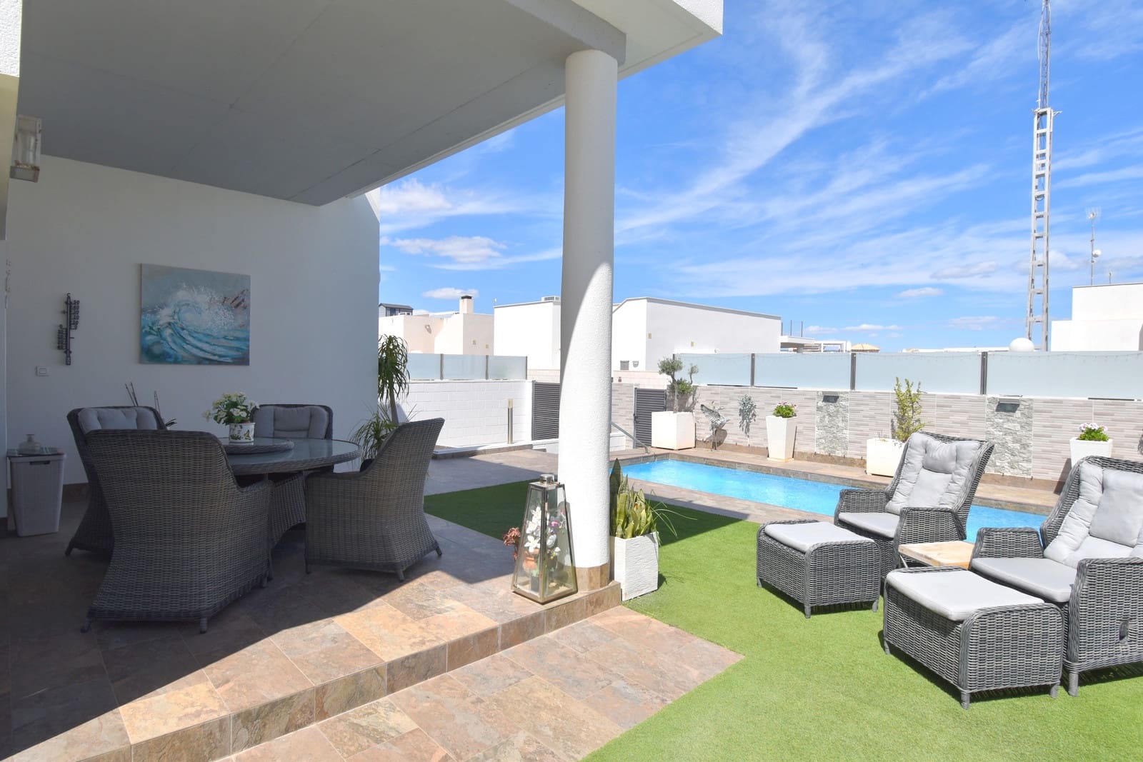 3 makuuhuone Huvila myytävänä paikassa Villamartin mukana uima-altaan - 460 000 € (Ref: 9751679)