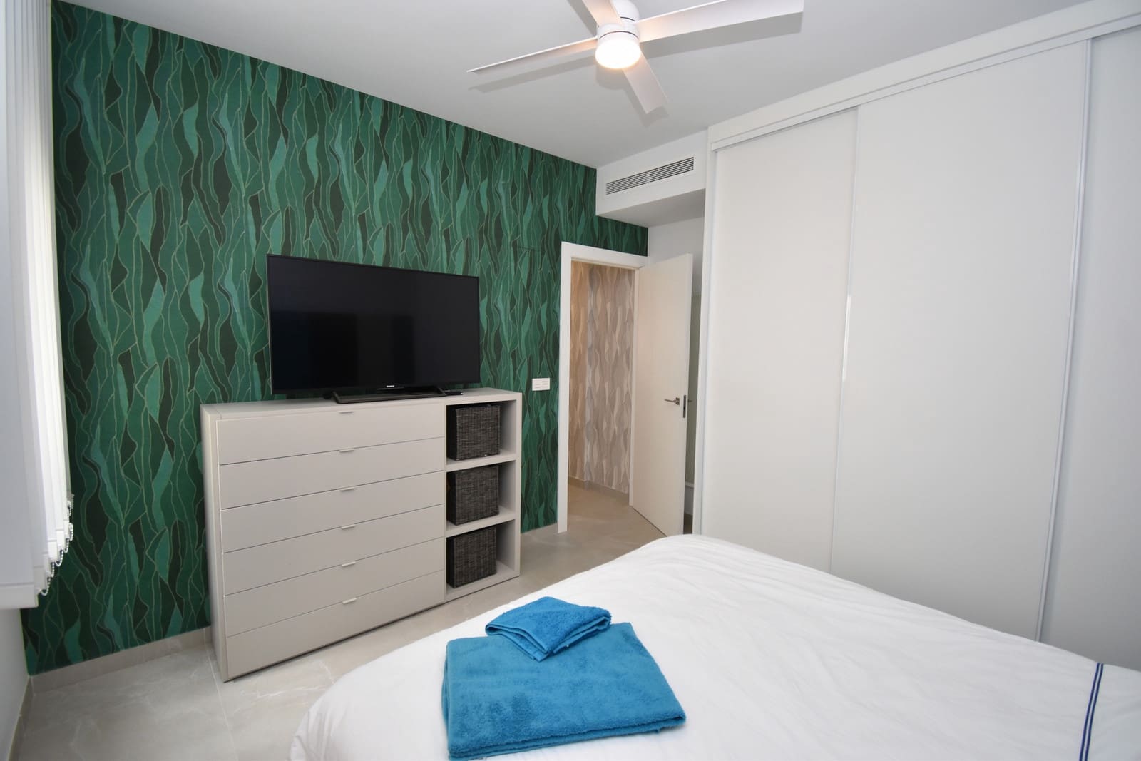 3 bedroom Penthouse for sale in Torrevieja with pool garage - € 399,000 (Ref: 9755398)