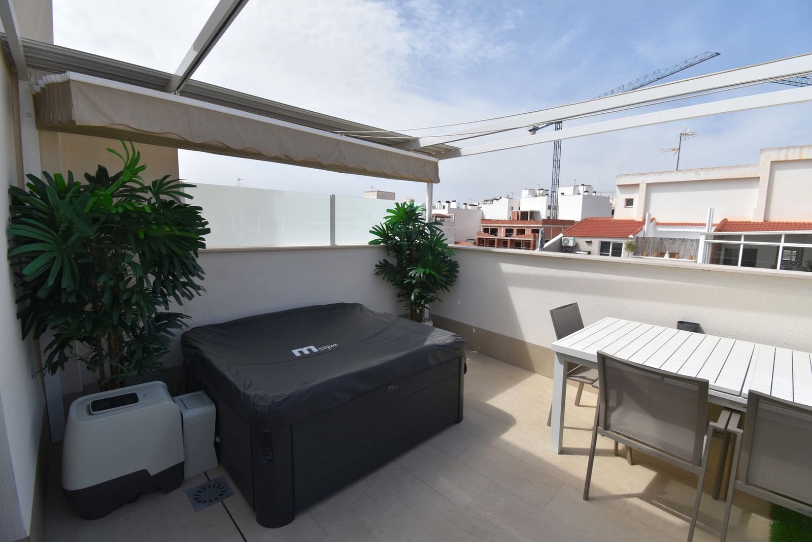 3 bedroom Penthouse for sale in Torrevieja with pool garage - € 399,000 (Ref: 9755398)