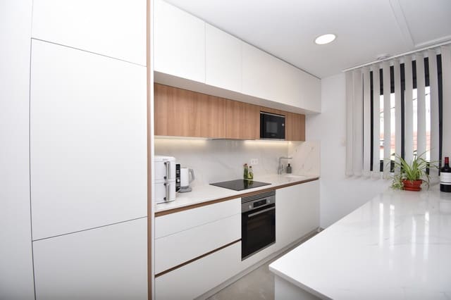 3 bedroom Penthouse for sale in Torrevieja with pool garage - € 399,000 (Ref: 9755398)