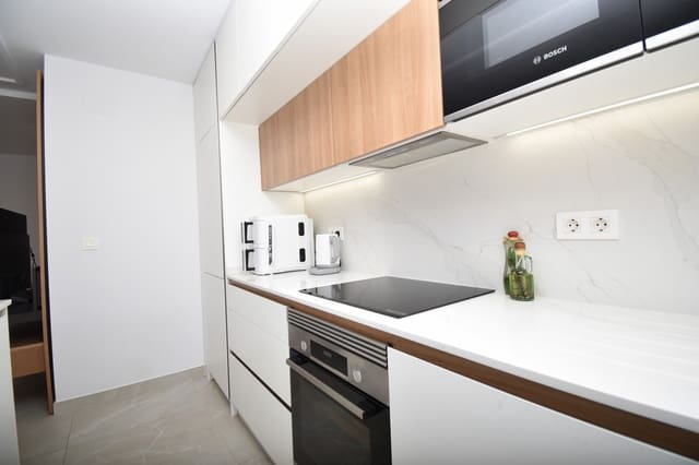 3 bedroom Penthouse for sale in Torrevieja with pool garage - € 399,000 (Ref: 9755398)