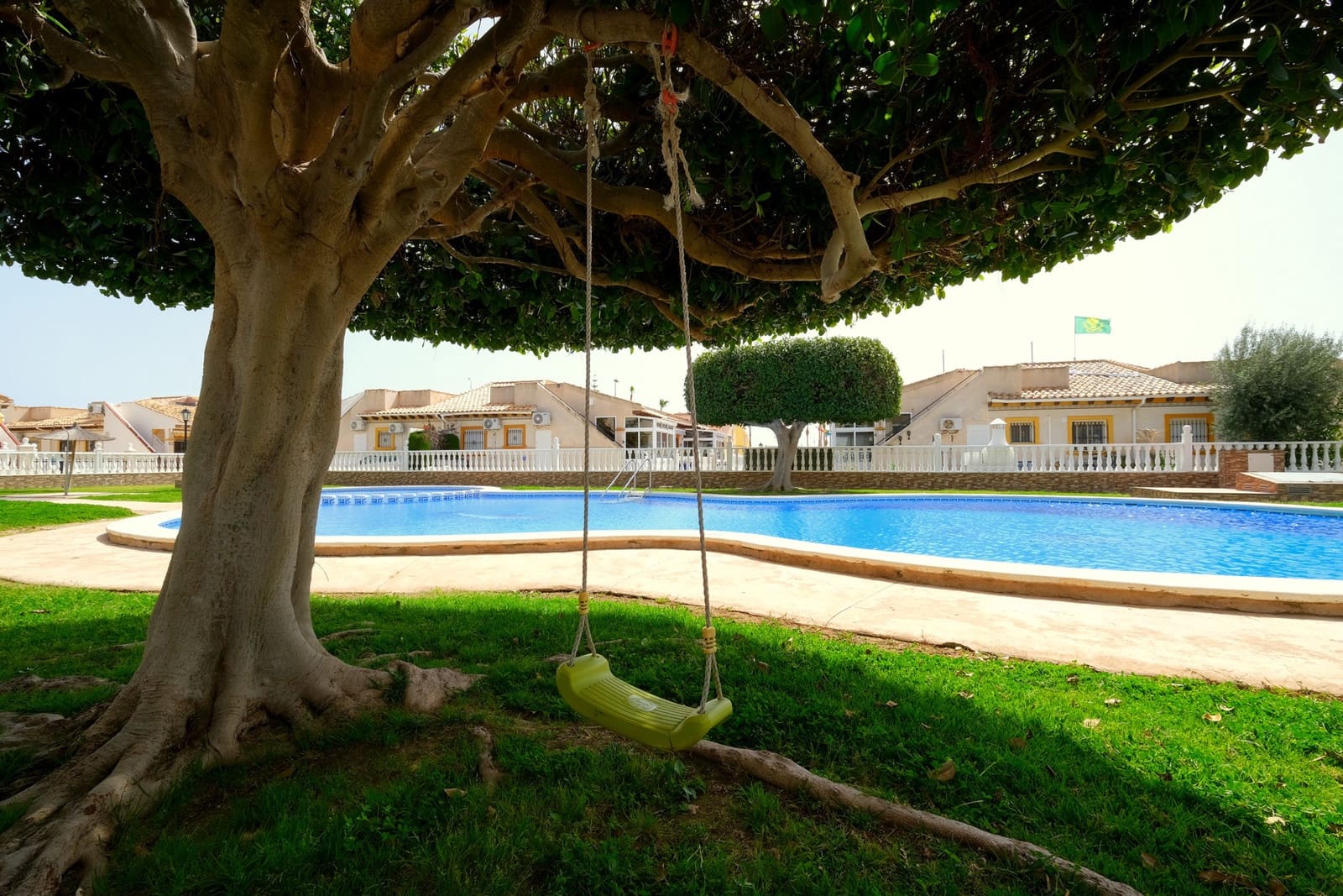 2 slaapkamer Bungalow te koop in Cabo Roig met zwembad - € 196.000 (Ref: 9763527)