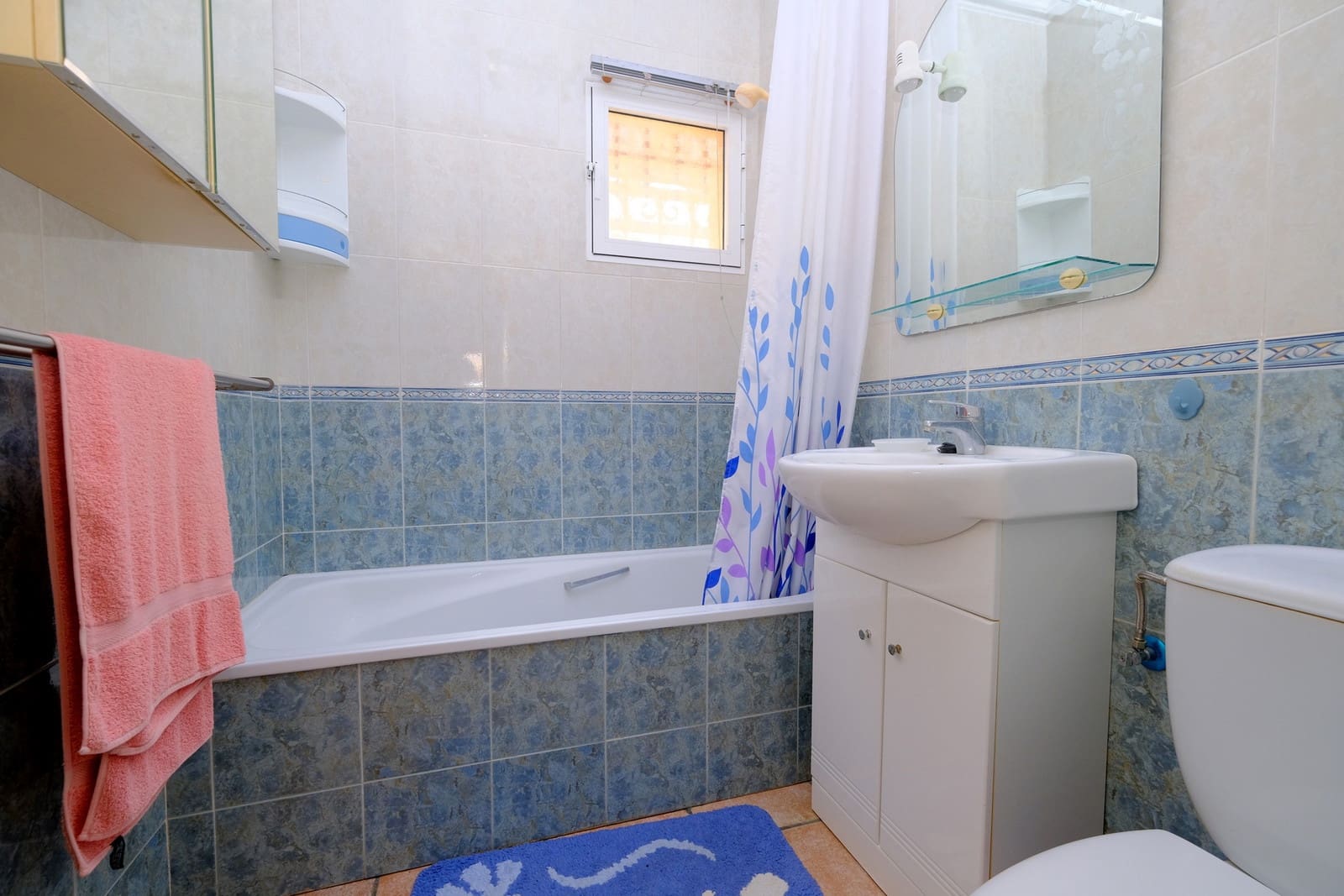 3 makuuhuone Huvila myytävänä paikassa Playa Flamenca mukana uima-altaan 
autotalli - 237 000 € (Ref: 9770335)