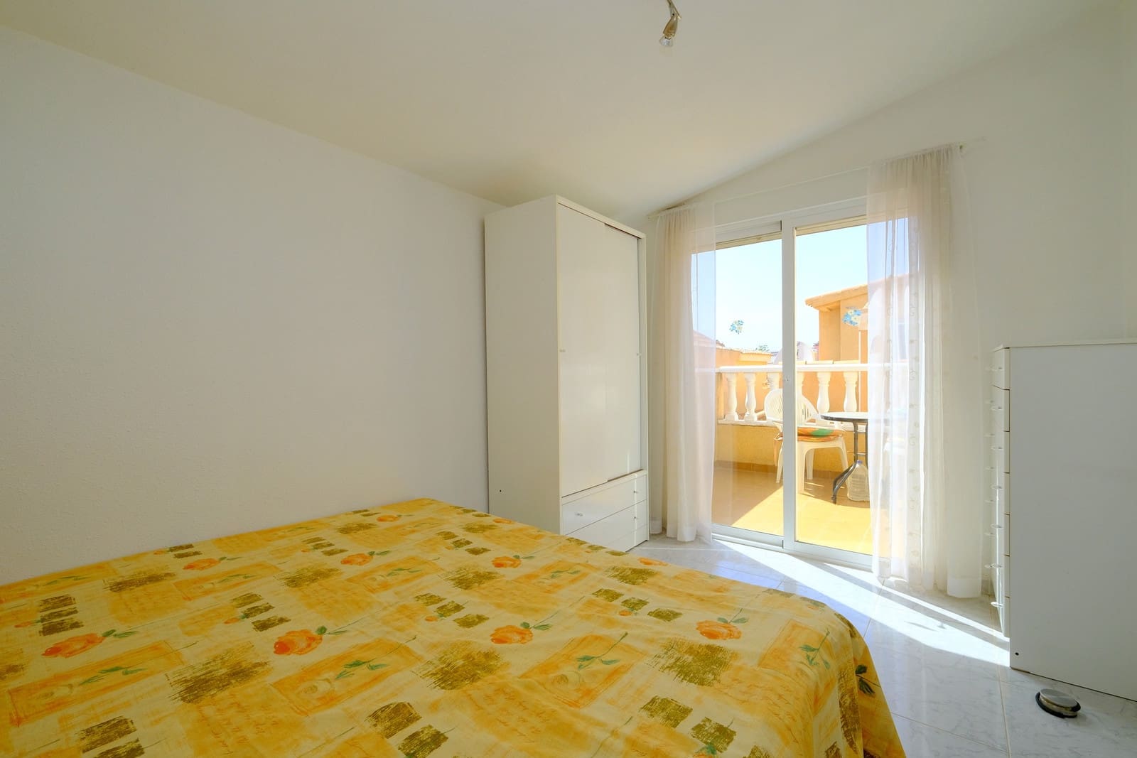 3 makuuhuone Huvila myytävänä paikassa Playa Flamenca mukana uima-altaan 
autotalli - 237 000 € (Ref: 9770335)