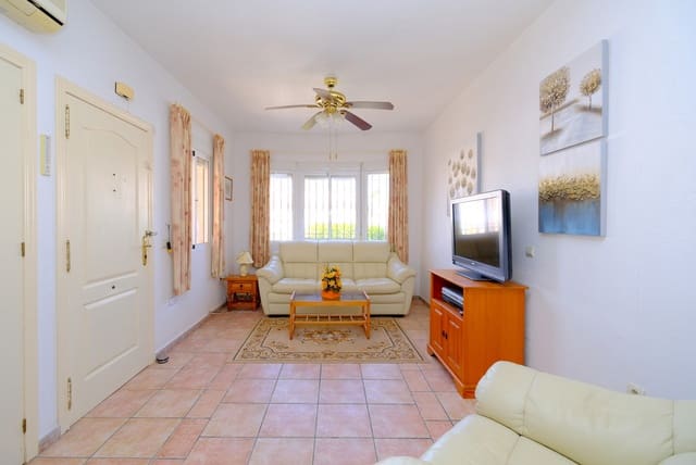 3 makuuhuone Huvila myytävänä paikassa Playa Flamenca, Orihuela mukana uima-altaan 
autotalli - 237 000 € (Ref: 9770335)