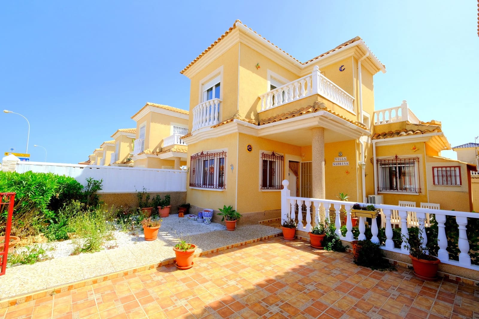 3 makuuhuone Huvila myytävänä paikassa Playa Flamenca mukana uima-altaan 
autotalli - 237 000 € (Ref: 9770335)