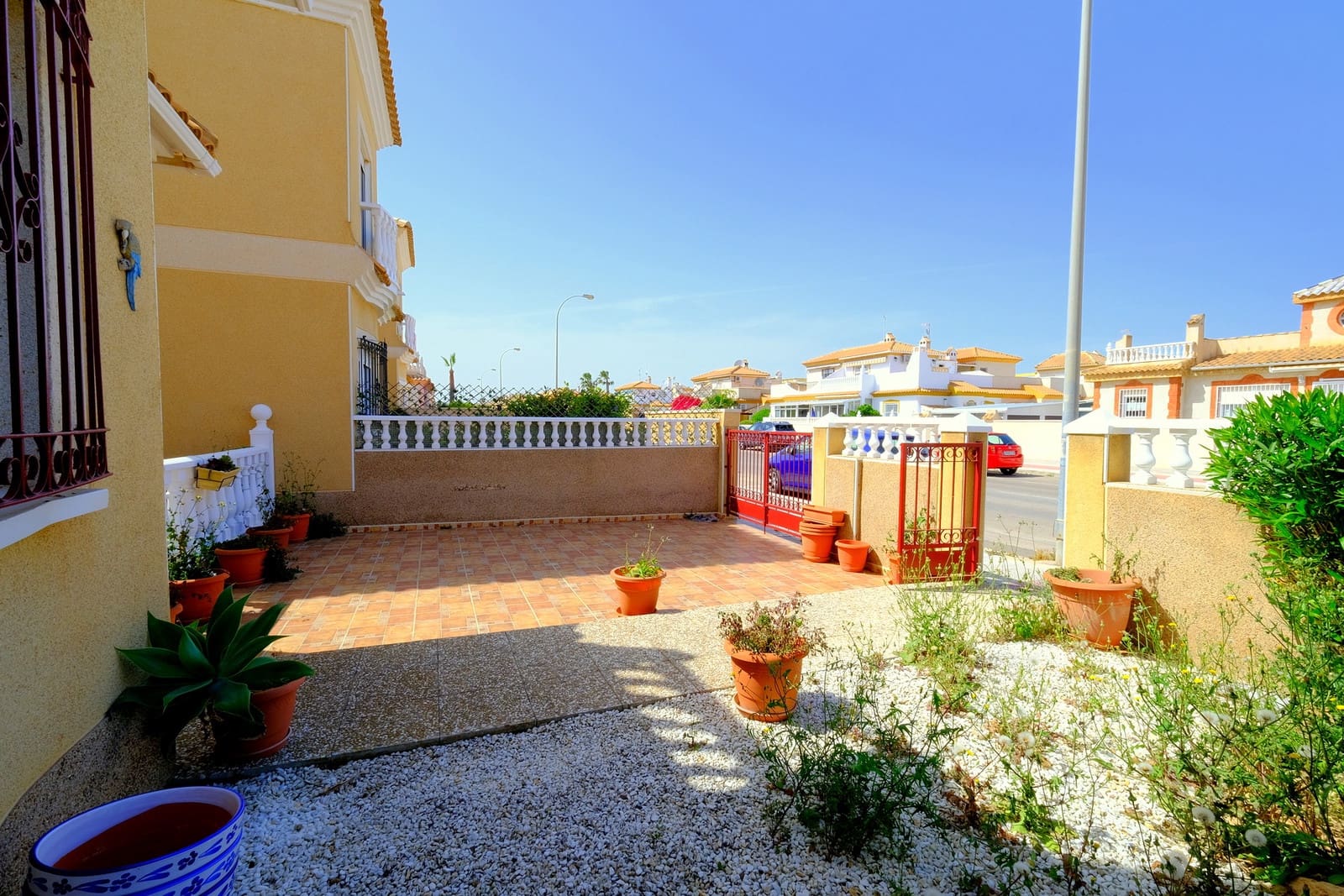 3 makuuhuone Huvila myytävänä paikassa Playa Flamenca mukana uima-altaan 
autotalli - 237 000 € (Ref: 9770335)