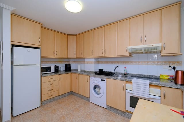 Apartamento de 2 habitaciones en Dehesa de Campoamor, Orihuela en venta con piscina garaje - 169.000 € (Ref: 9772772)