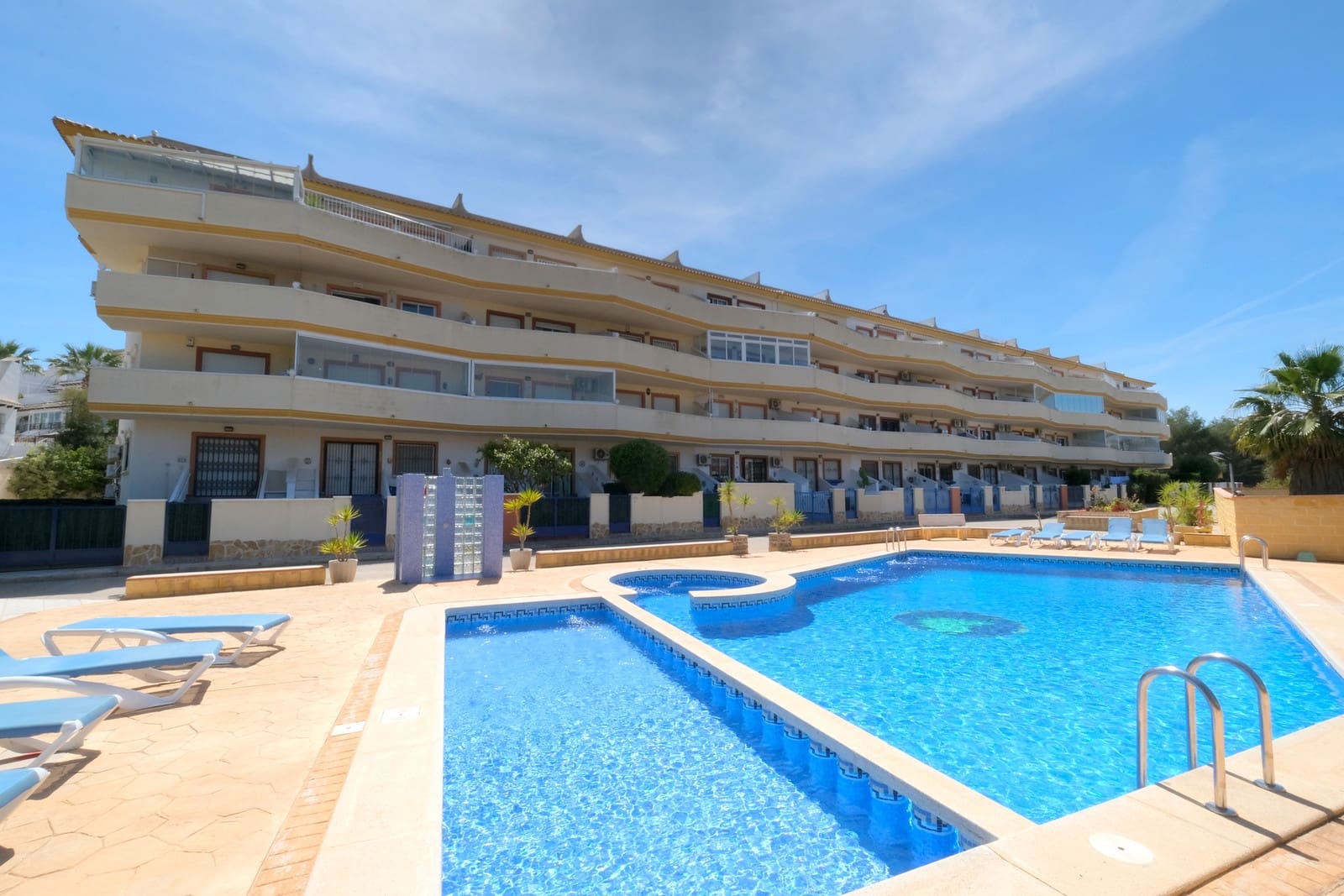 2 slaapkamer Appartement te koop in Villamartin met zwembad garage - € 149.995 (Ref: 9783039)