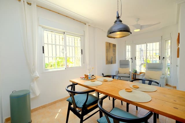 2 bedroom Townhouse for sale in Los Balcones with pool garage - € 247,000 (Ref: 9797530)