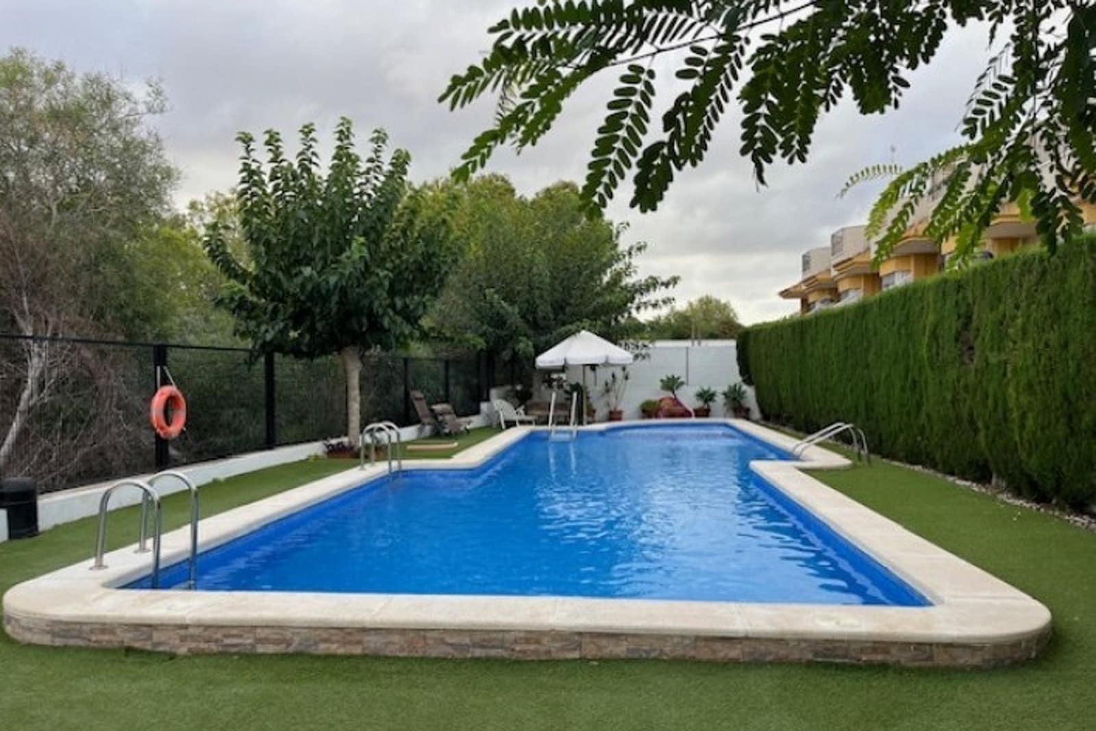 2 bedroom Townhouse for sale in Los Balcones with pool garage - € 247,000 (Ref: 9797530)