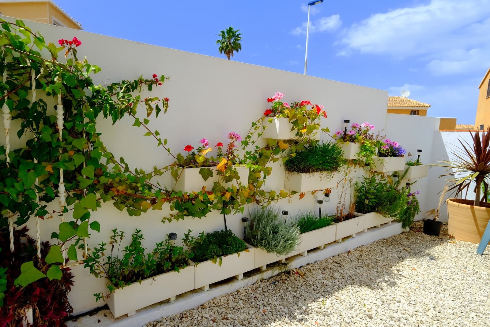 2 bedroom Townhouse for sale in Los Balcones with pool garage - € 247,000 (Ref: 9797530)