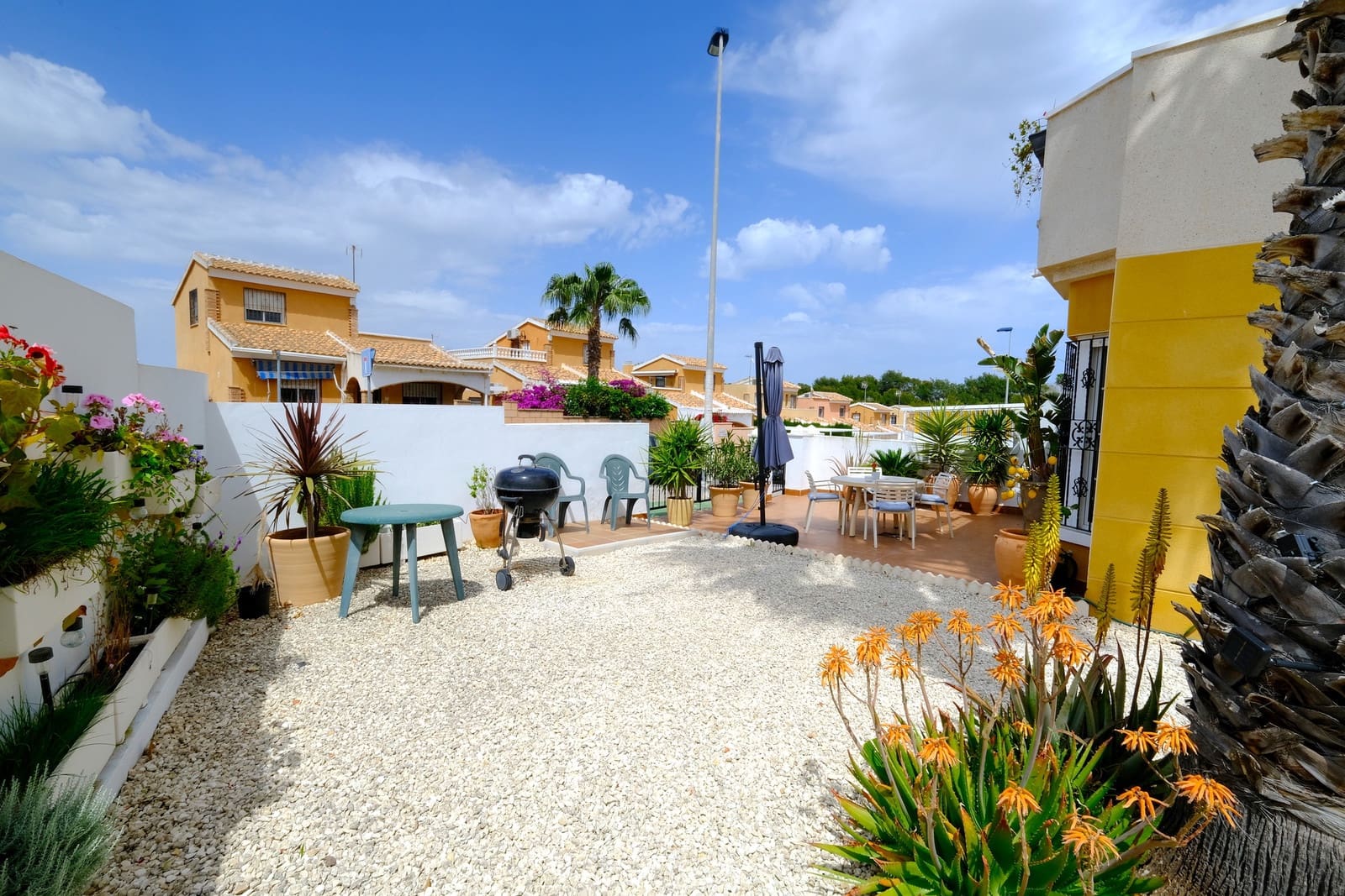 2 bedroom Townhouse for sale in Los Balcones with pool garage - € 247,000 (Ref: 9797530)