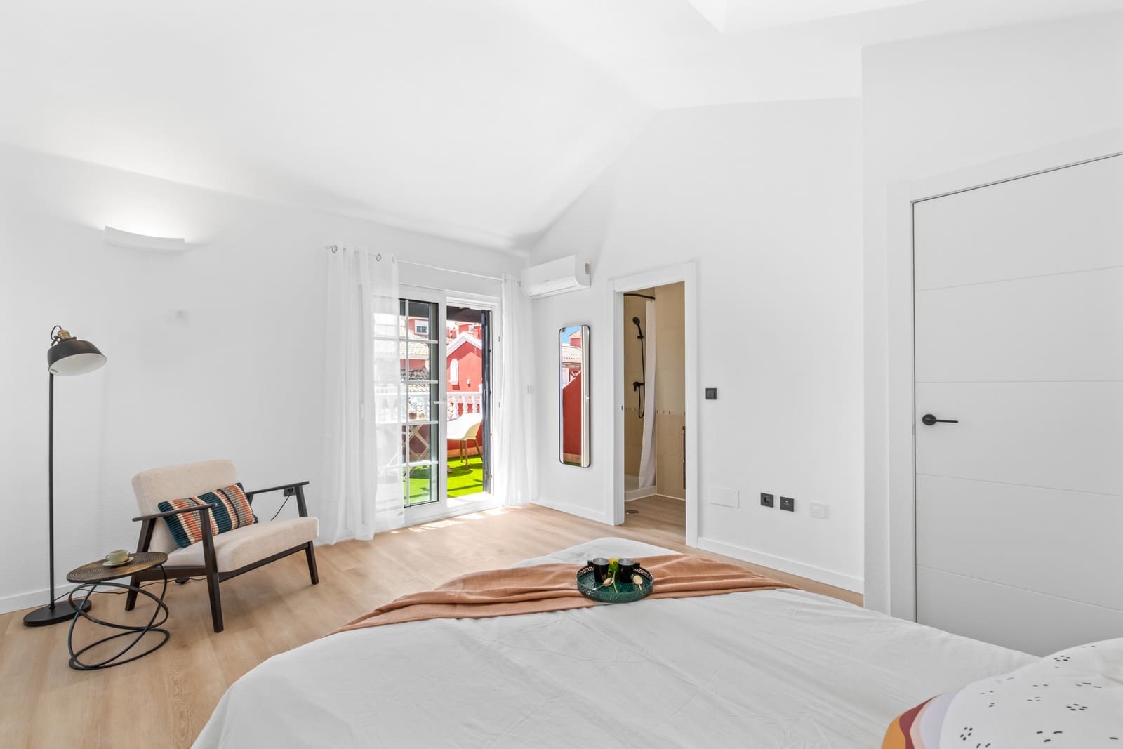 3 bedroom Villa for sale in Villamartin with pool garage - € 269,800 (Ref: 9798919)