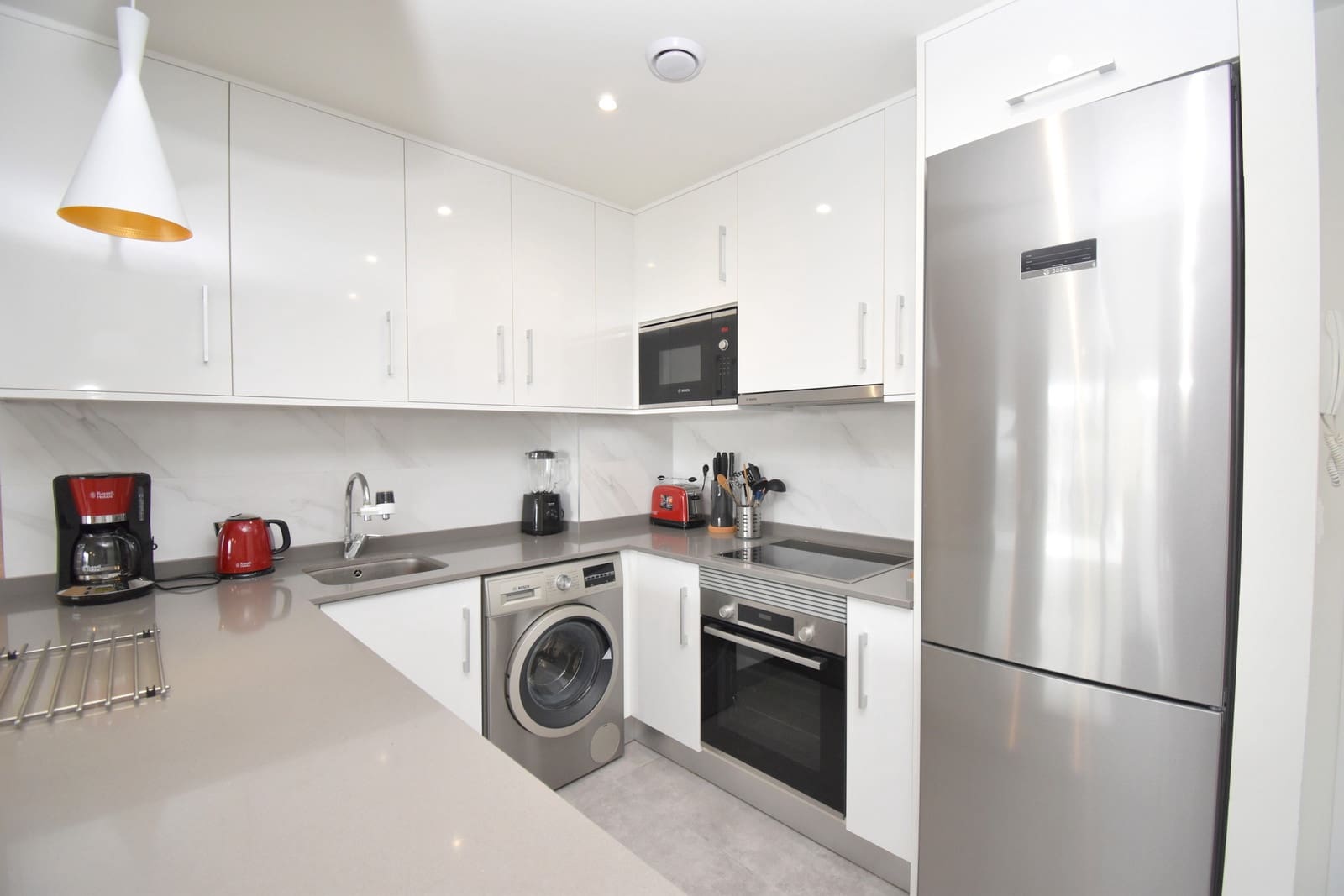 2 makuuhuone Huoneisto myytävänä paikassa Villamartin mukana uima-altaan 
autotalli - 319 950 € (Ref: 9798920)