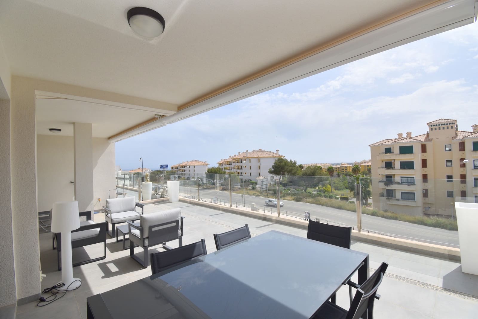 2 makuuhuone Huoneisto myytävänä paikassa Villamartin mukana uima-altaan 
autotalli - 319 950 € (Ref: 9798920)