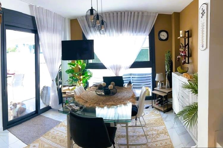 3 soveværelse Lejlighed til salg i Guardamar del Segura med swimmingpool garage - € 369.900 (Ref: 9804066)