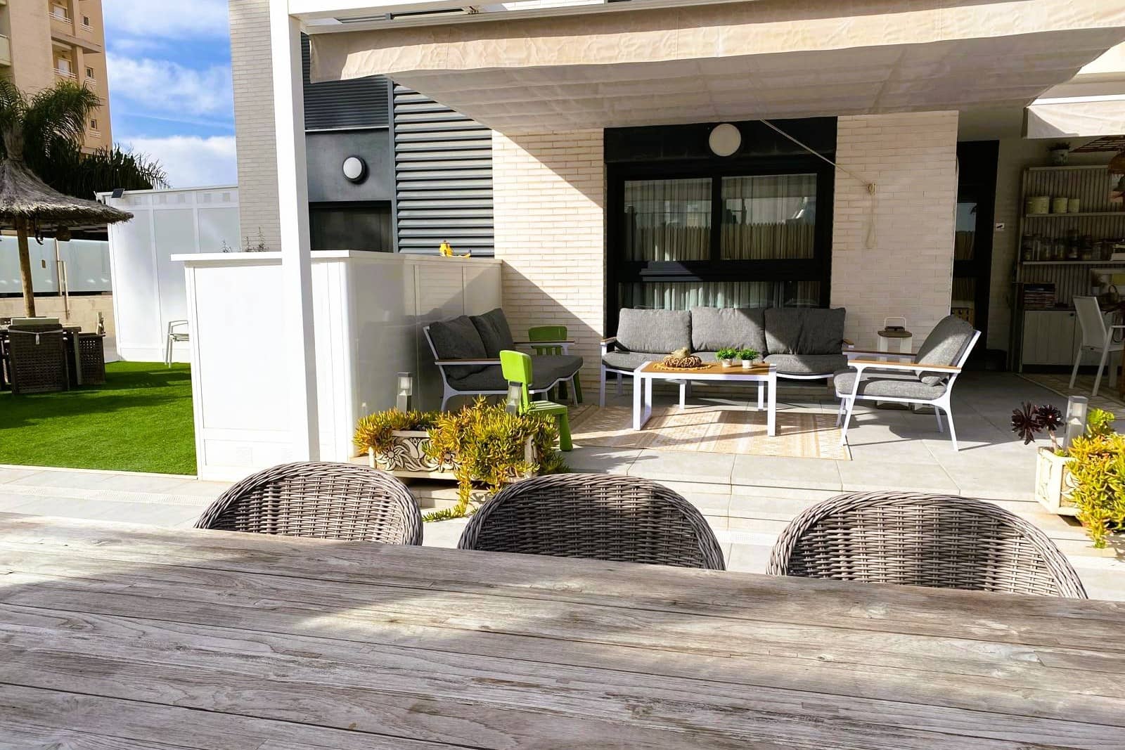 3 soveværelse Lejlighed til salg i Guardamar del Segura med swimmingpool garage - € 369.900 (Ref: 9804066)