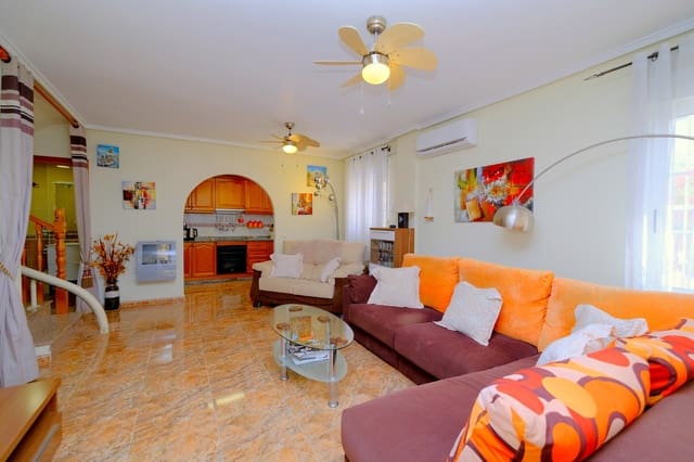 3 makuuhuone Omakotitalo myytävänä paikassa Los Dolses, Orihuela mukana uima-altaan 
autotalli - 219 995 € (Ref: 9806201)