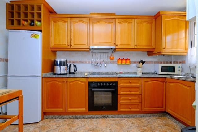 3 makuuhuone Omakotitalo myytävänä paikassa Los Dolses, Orihuela mukana uima-altaan 
autotalli - 219 995 € (Ref: 9806201)