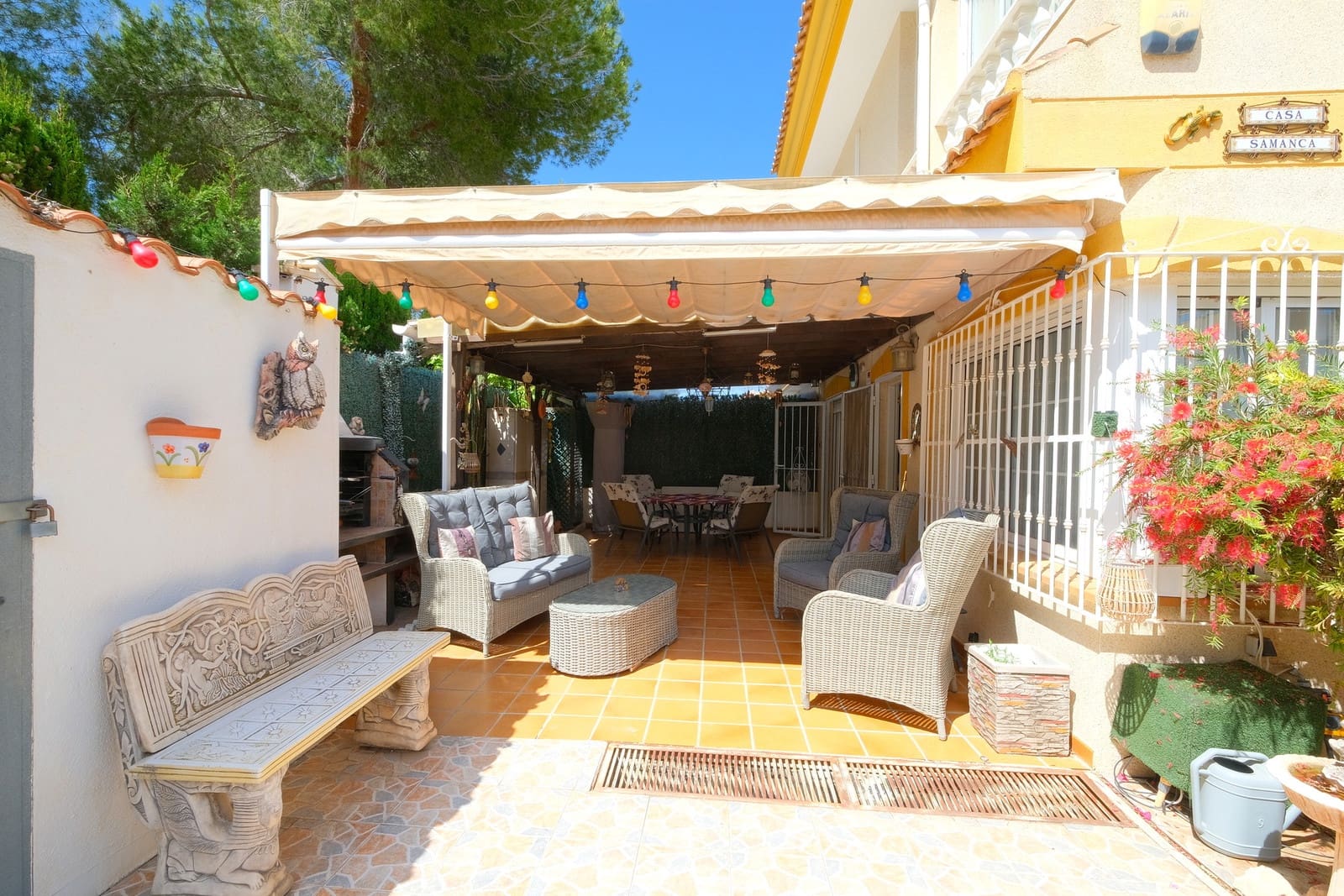 3 makuuhuone Omakotitalo myytävänä paikassa Los Dolses mukana uima-altaan 
autotalli - 219 995 € (Ref: 9806201)