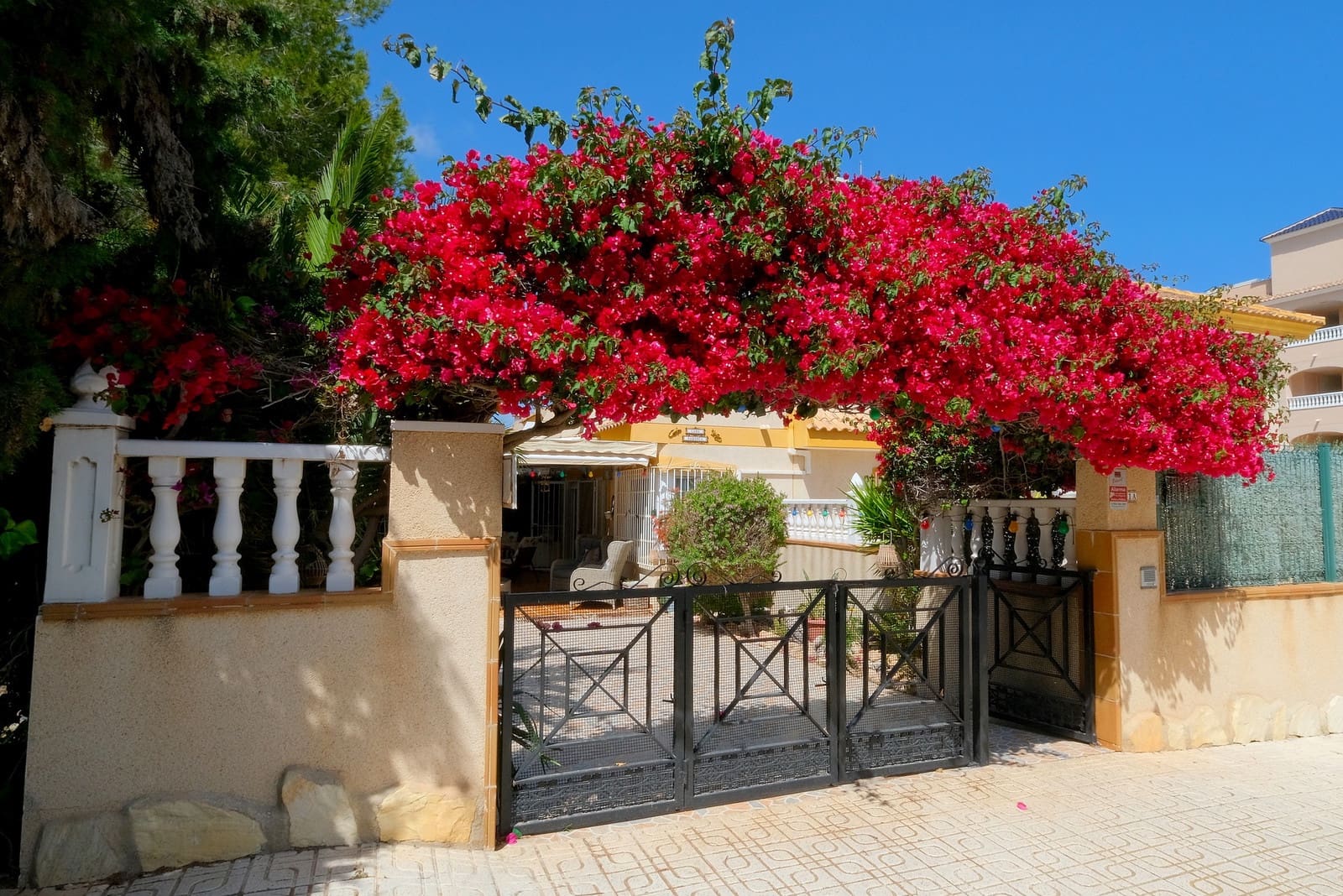 3 makuuhuone Omakotitalo myytävänä paikassa Los Dolses mukana uima-altaan 
autotalli - 219 995 € (Ref: 9806201)