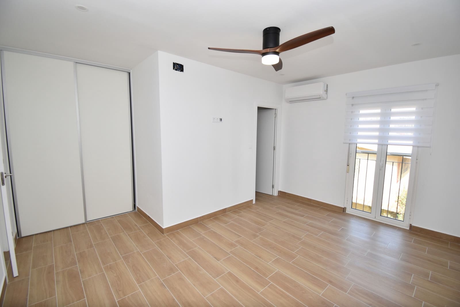 Ático de 3 habitaciones en Estrella de Mar en venta con piscina - 269.000 € (Ref: 9817772)