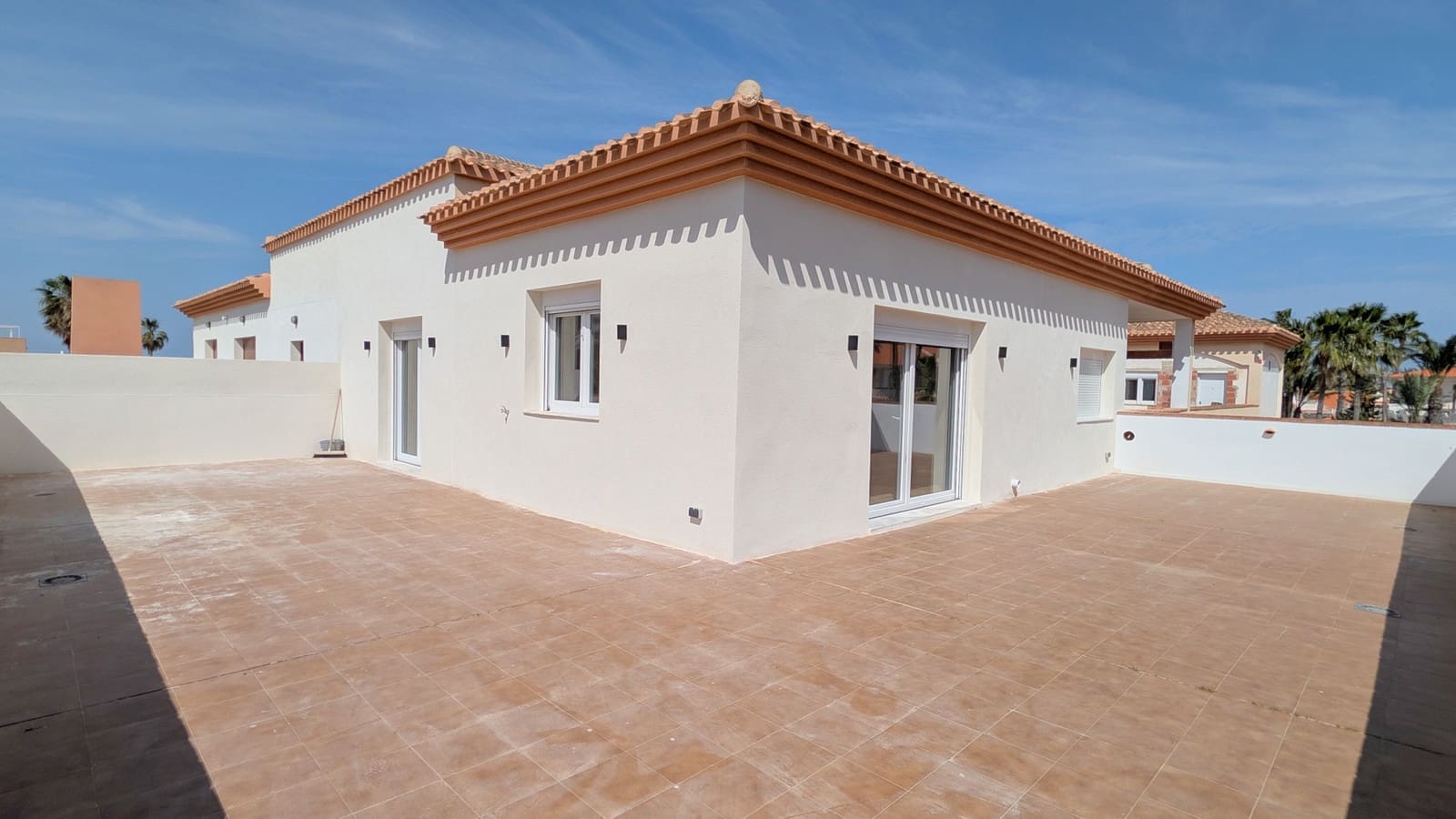 Ático de 2 habitaciones en Estrella de Mar en venta con piscina - 269.000 € (Ref: 9817773)