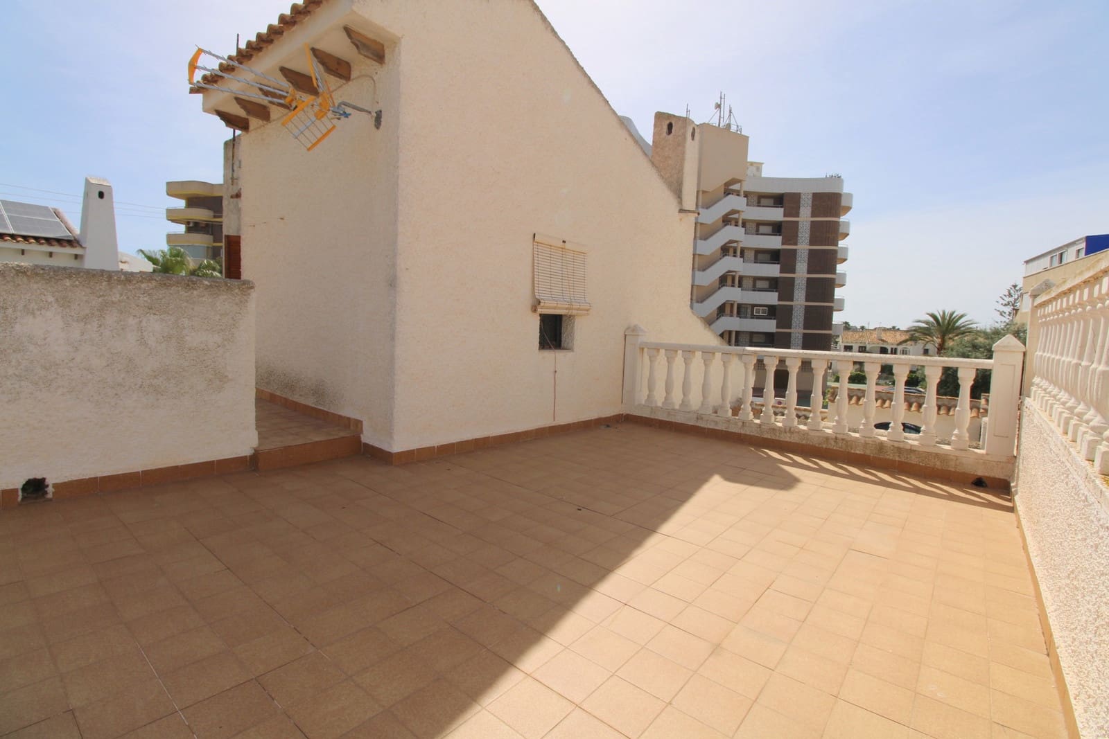 3 sypialnia Willa na sprzedaż w La Zenia z basenem garażem - 630 000 € (Ref: 9822331)