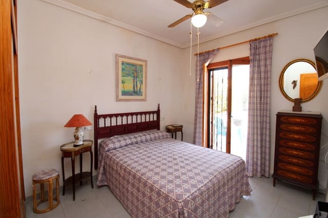 3 sypialnia Willa na sprzedaż w La Zenia, Orihuela z basenem garażem - 630 000 € (Ref: 9822331)