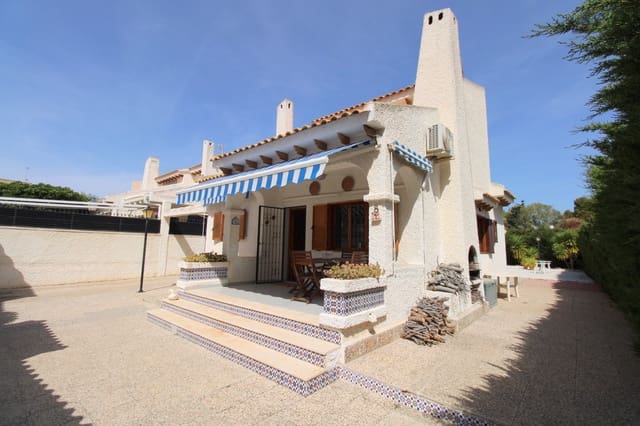 3 sypialnia Willa na sprzedaż w La Zenia, Orihuela z basenem garażem - 630 000 € (Ref: 9822331)