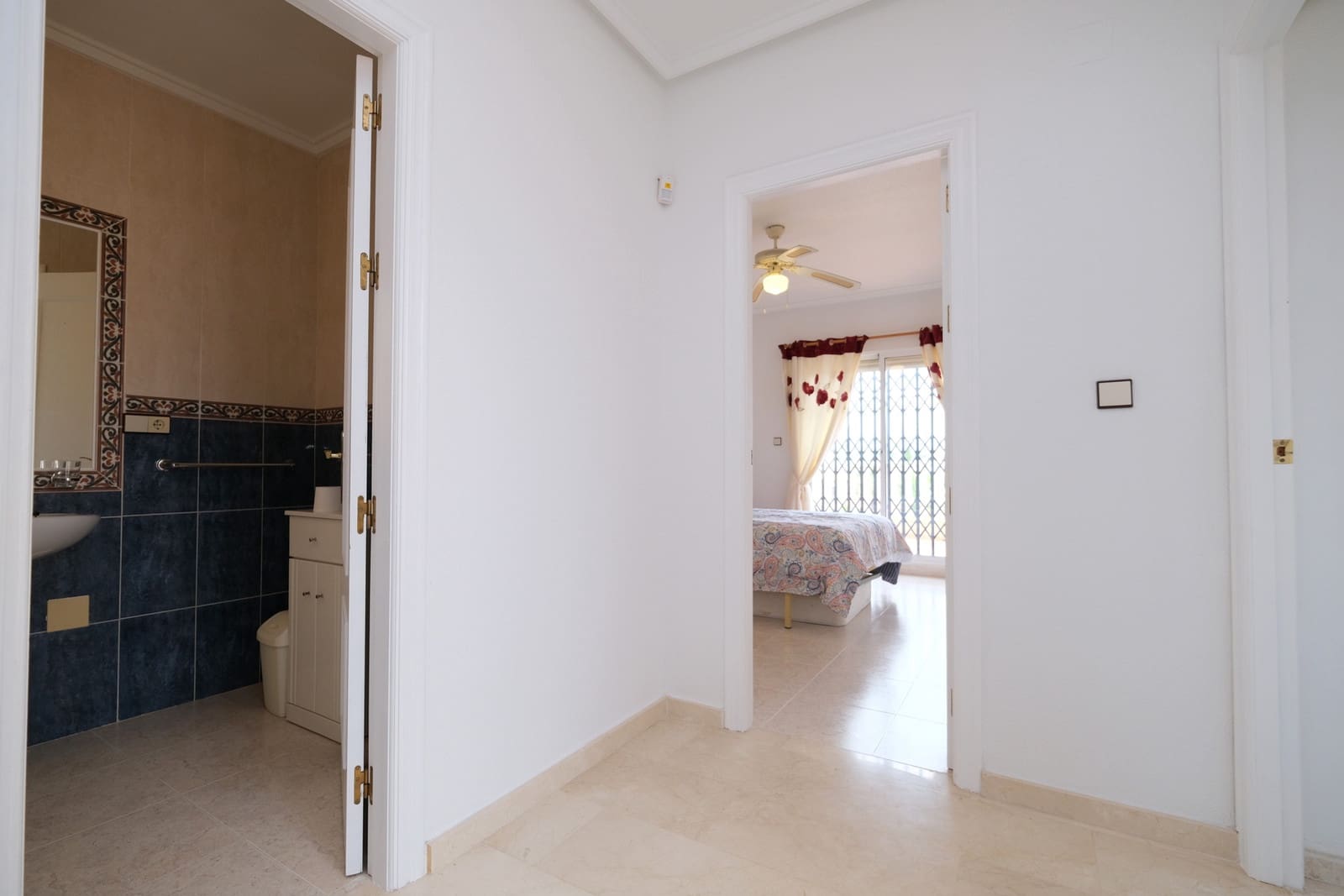 3 sypialnia Willa na sprzedaż w Villamartin z basenem - 319 995 € (Ref: 9824637)