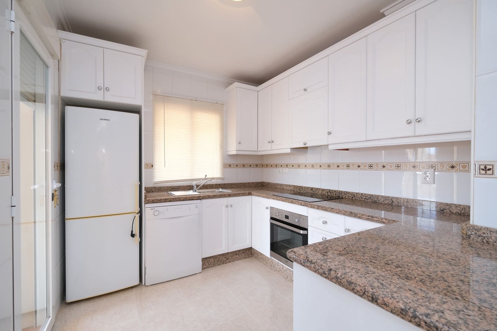 3 sypialnia Willa na sprzedaż w Villamartin z basenem - 319 995 € (Ref: 9824637)