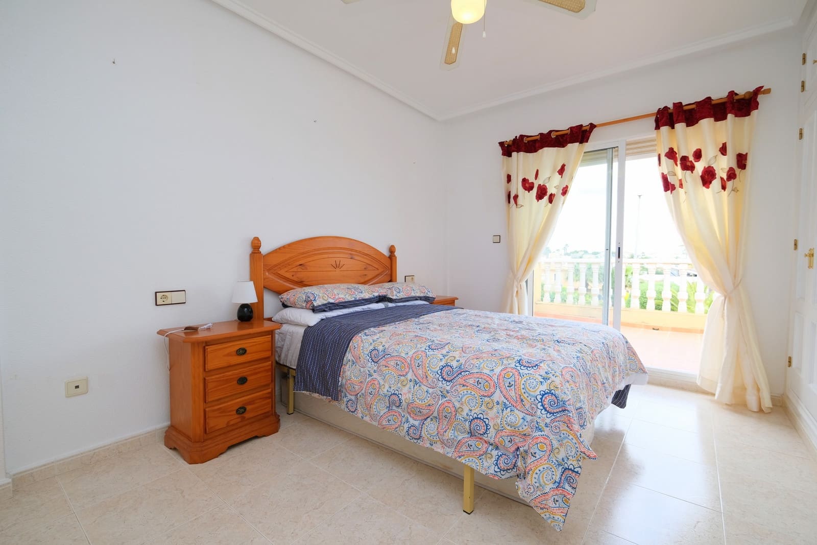 3 sypialnia Willa na sprzedaż w Villamartin z basenem - 319 995 € (Ref: 9824637)