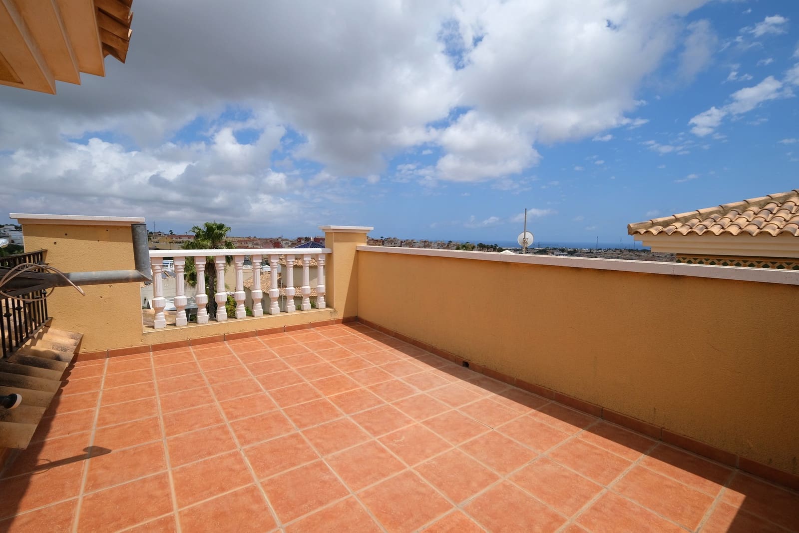 3 sypialnia Willa na sprzedaż w Villamartin z basenem - 319 995 € (Ref: 9824637)