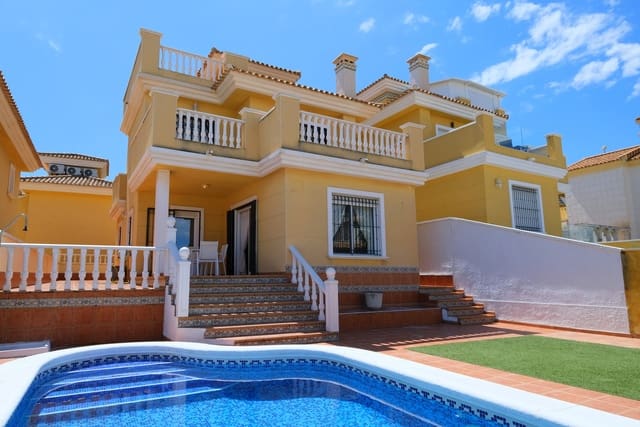 3 sypialnia Willa na sprzedaż w Villamartin, Orihuela z basenem - 319 995 € (Ref: 9824637)