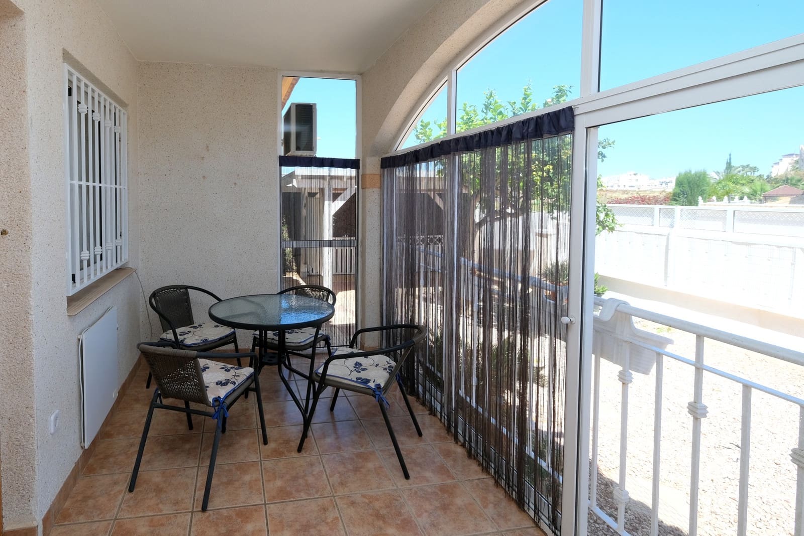 3 soveværelse Byhus til salg i Playa Flamenca med swimmingpool garage - € 209.000 (Ref: 9830844)