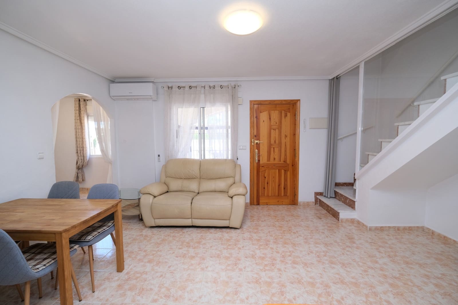 3 soveværelse Byhus til salg i Playa Flamenca med swimmingpool garage - € 209.000 (Ref: 9830844)