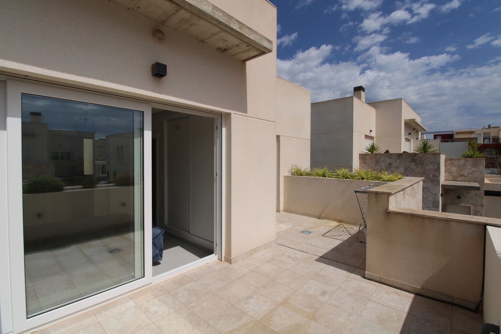 Casa de 3 habitaciones en Torrevieja en venta con piscina garaje - 370.000 € (Ref: 9835972)