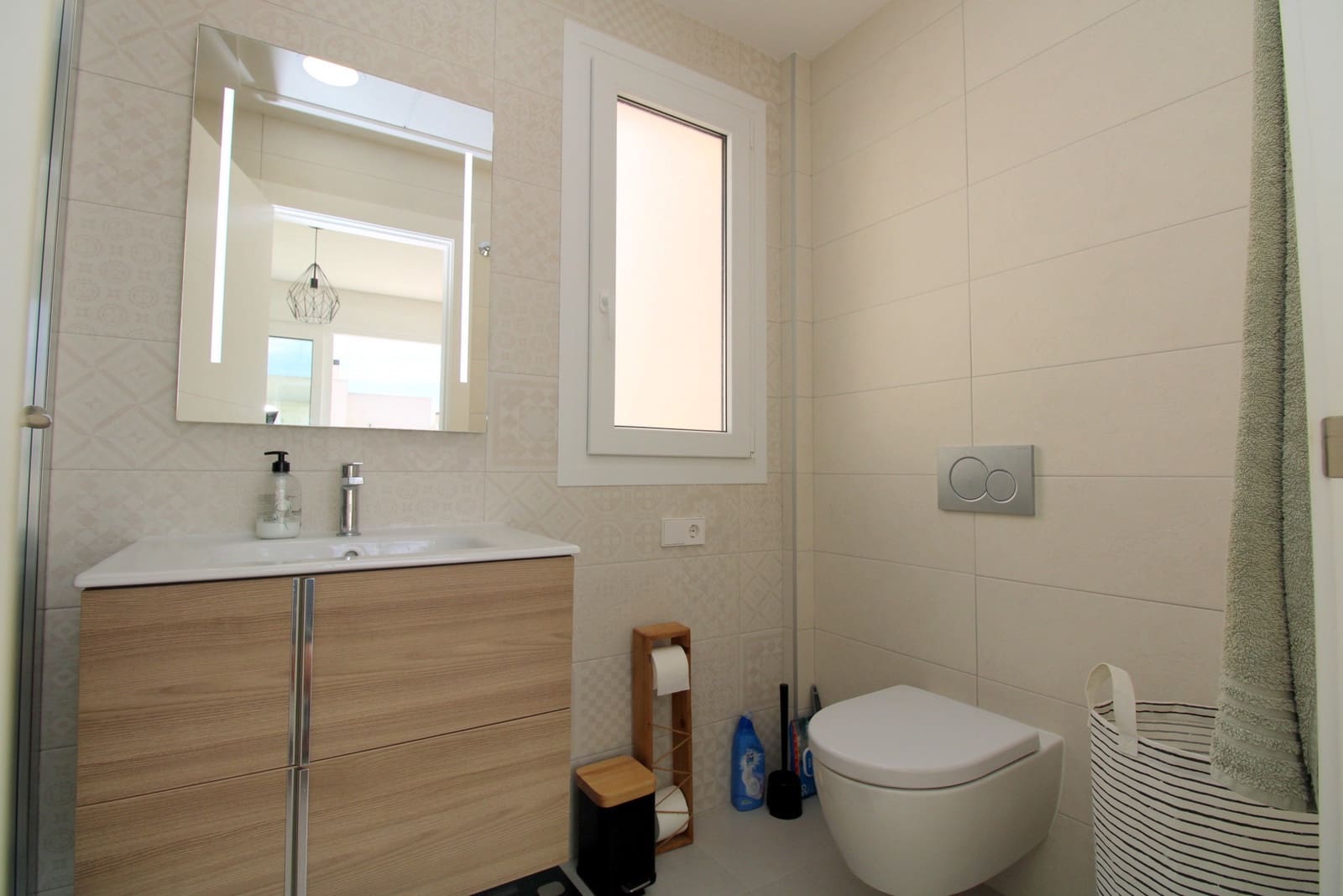 Casa de 3 habitaciones en Torrevieja en venta con piscina garaje - 370.000 € (Ref: 9835972)