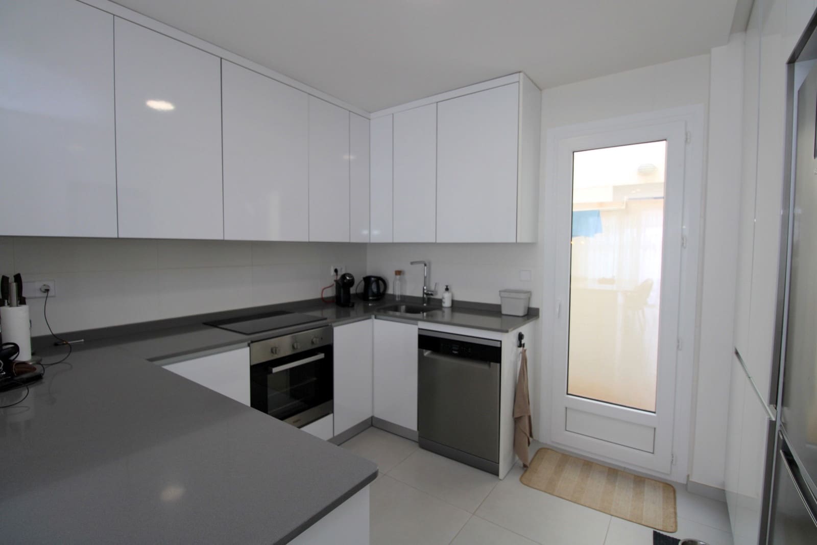 Casa de 3 habitaciones en Torrevieja en venta con piscina garaje - 370.000 € (Ref: 9835972)