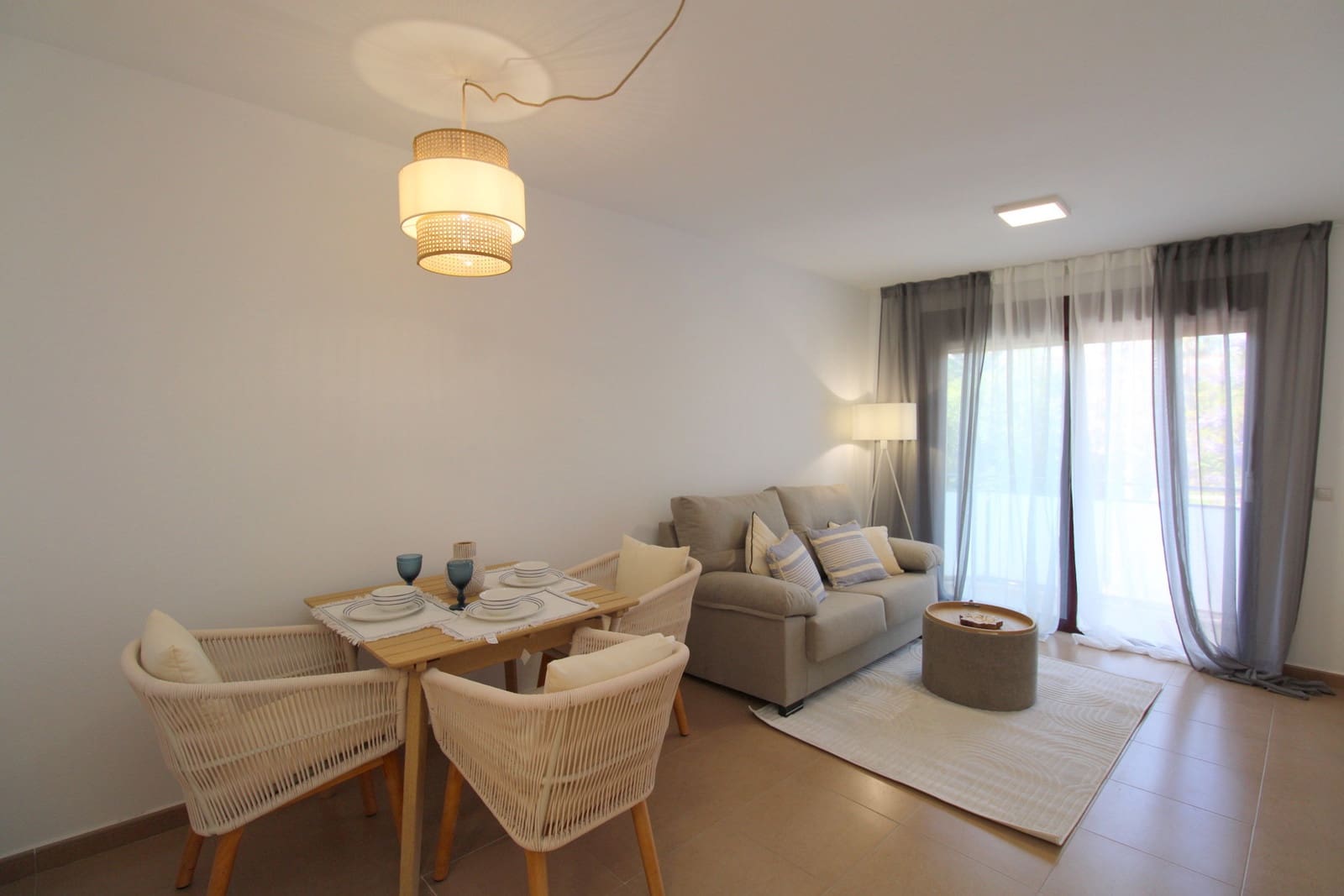 Apartamento de 2 habitaciones en Torrevieja en venta - 169.700 € (Ref: 9849121)