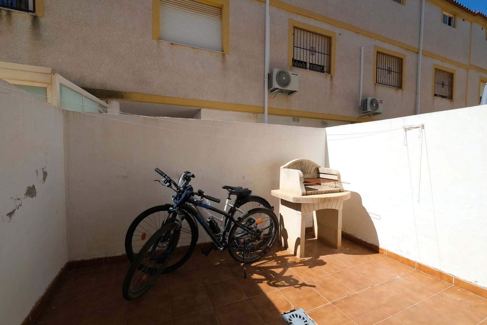 3 slaapkamer Huis te koop in Playa Flamenca met zwembad garage - € 189.995 (Ref: 9850922)