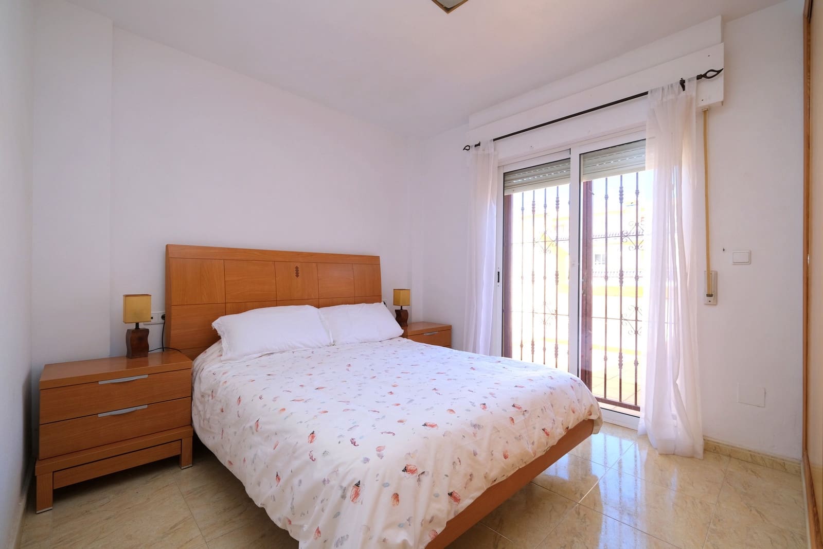 3 slaapkamer Huis te koop in Playa Flamenca met zwembad garage - € 189.995 (Ref: 9850922)