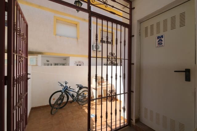 3 slaapkamer Huis te koop in Playa Flamenca, Orihuela met zwembad garage - € 189.995 (Ref: 9850922)