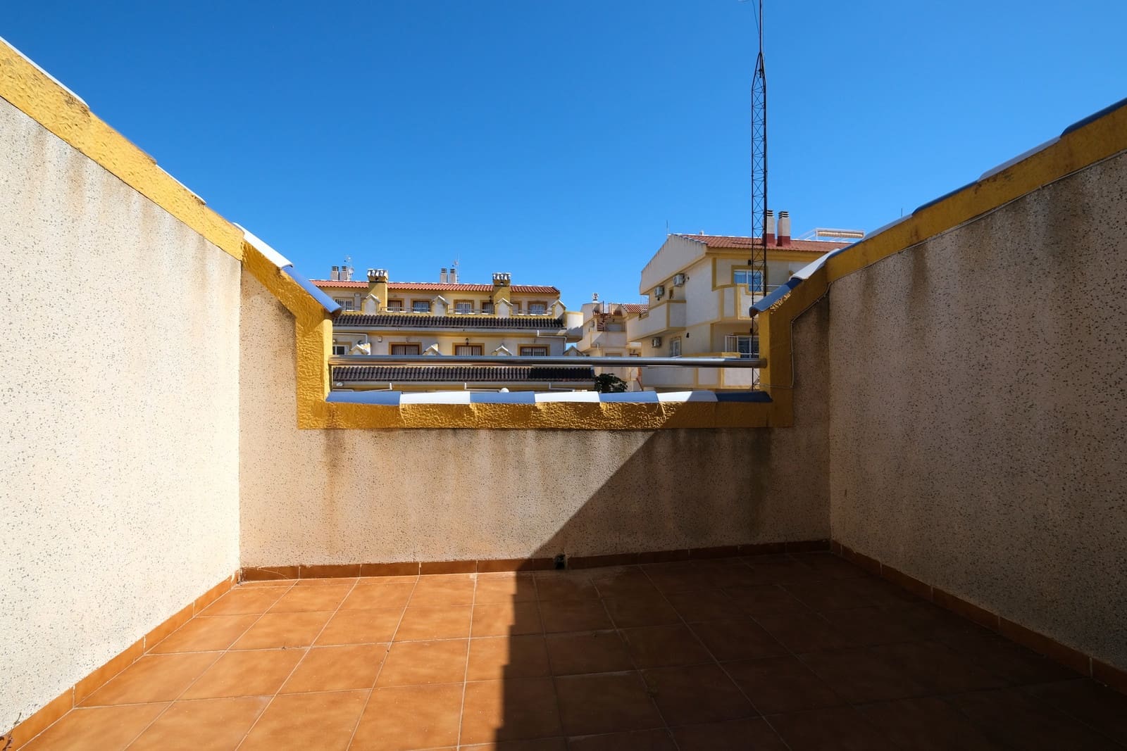 3 slaapkamer Huis te koop in Playa Flamenca met zwembad garage - € 189.995 (Ref: 9850922)