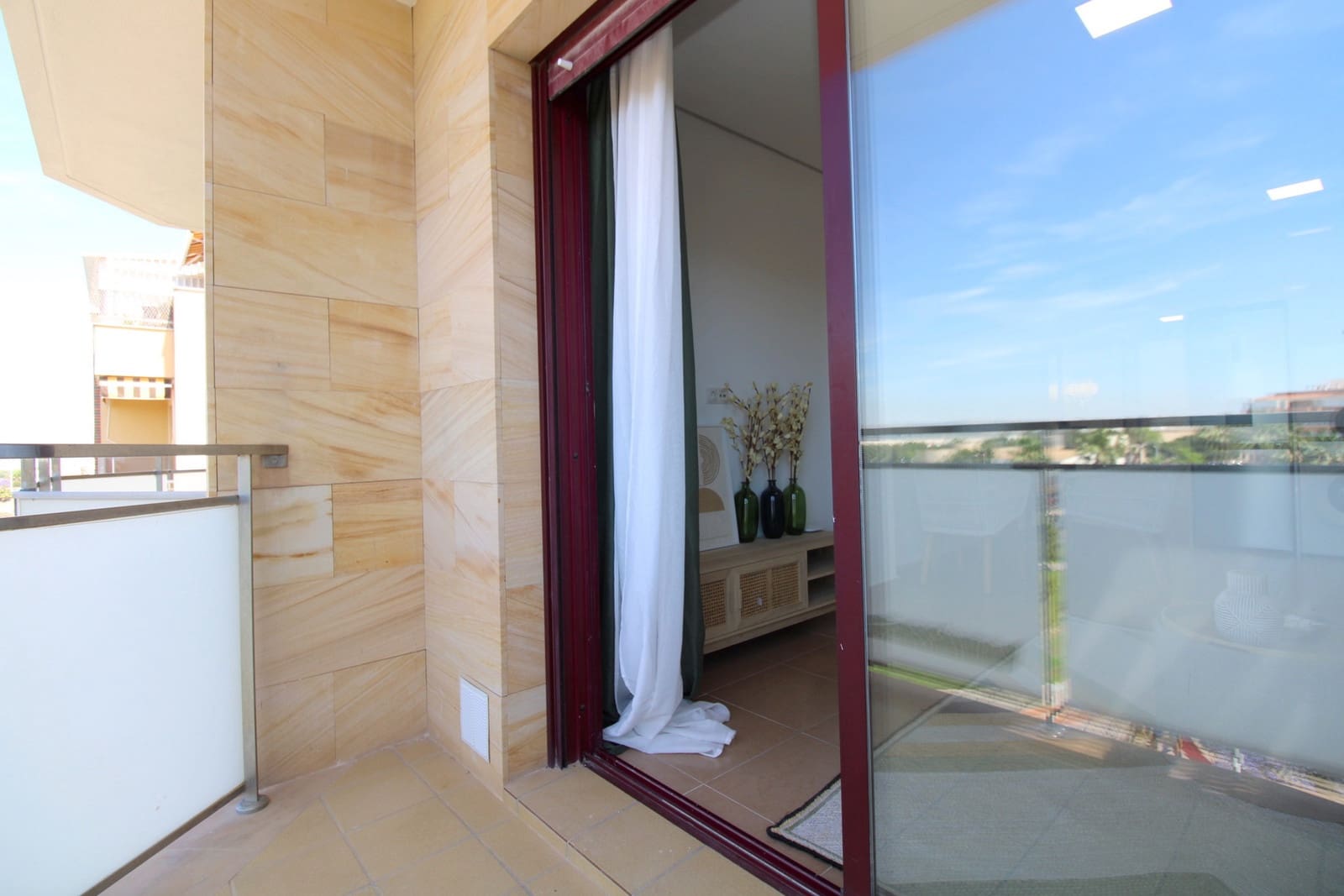 Apartamento de 2 habitaciones en Torrevieja en venta - 194.700 € (Ref: 9850923)