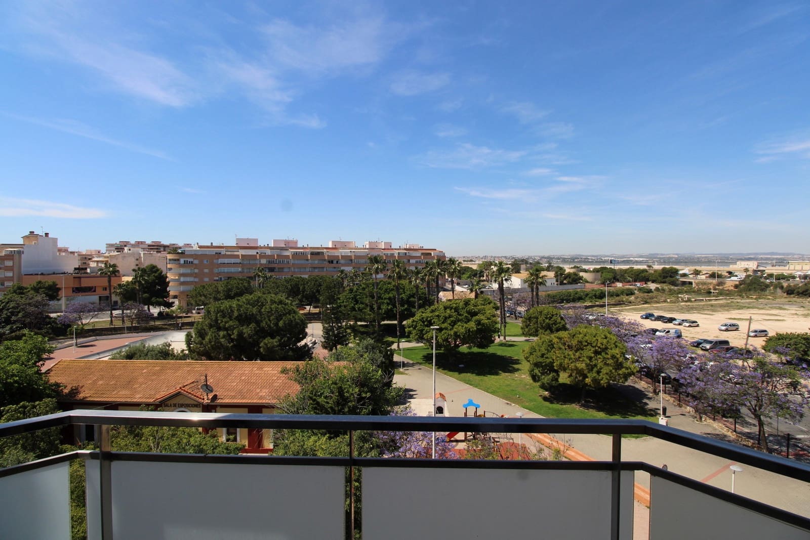 Apartamento de 2 habitaciones en Torrevieja en venta - 194.700 € (Ref: 9850923)