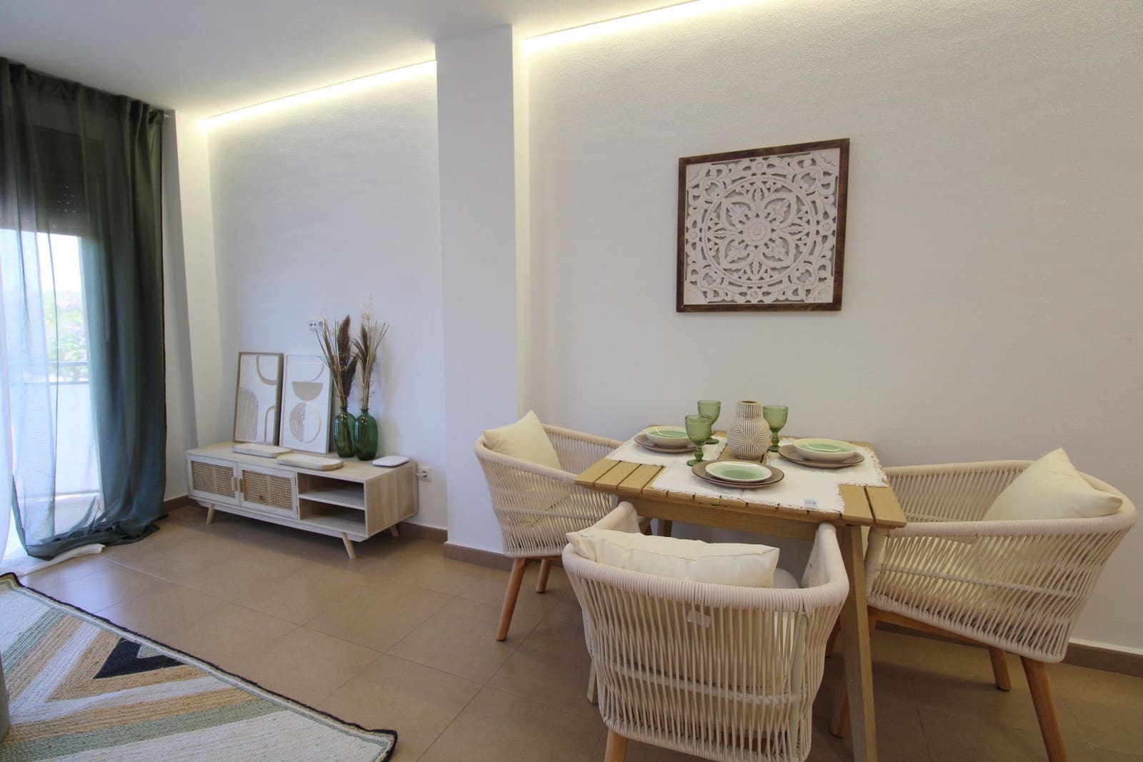 Apartamento de 2 habitaciones en Torrevieja en venta - 179.700 € (Ref: 9850925)